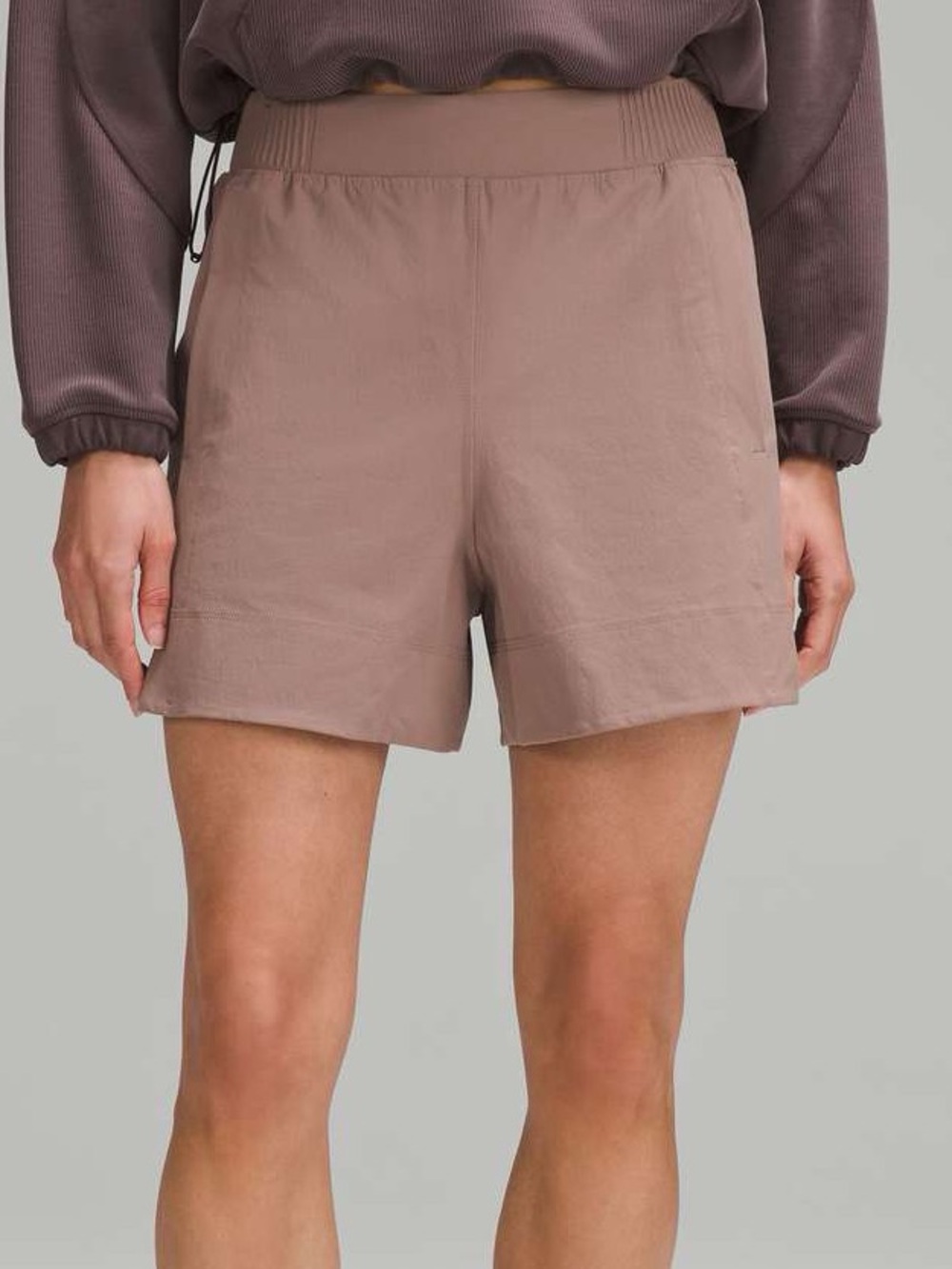 Lululemon Stretch Woven Relaxed-Fit High-Rise Short 4" In Taupetastic Size S